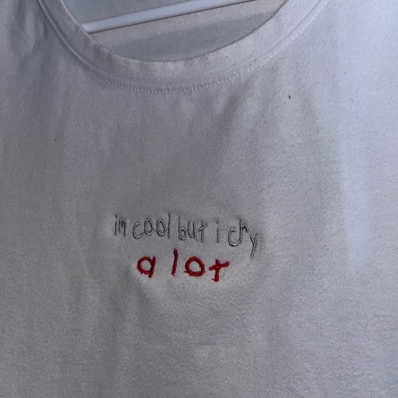 White custom embroidered tee - Picture 5 of 5